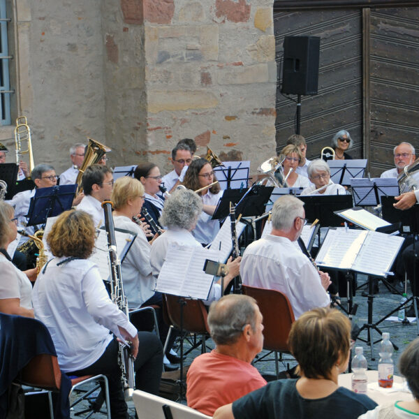 Saisonabschlusskonzert der Stadtkapelle Heppenheim unter der Leitung ihres Dirigenten Wilco Grootenboer im Kurmainzer Amtshof