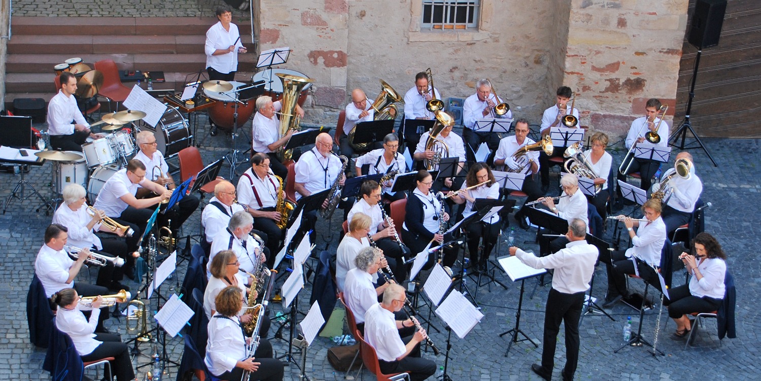 Das beste zum Schluss: Saisonabschlusskonzert der Stadtkapelle Heppenheim im Kurmainzer Amtshof, unter der Leitung ihres Dirigenten Wilco Grootenboer