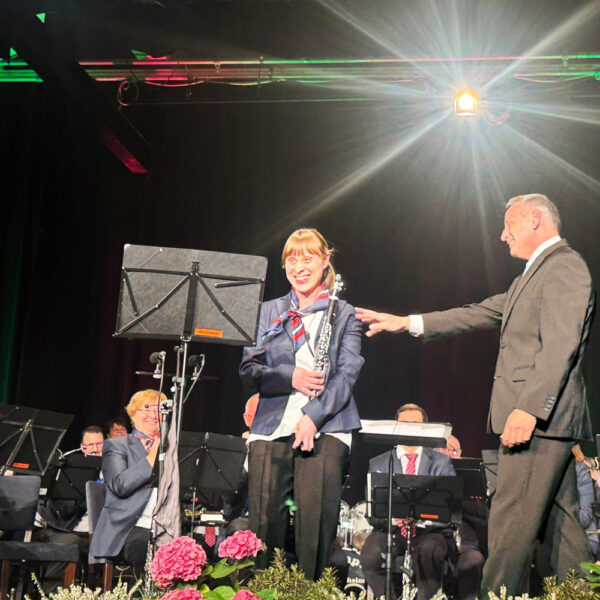 Konzert Auftakt '26: Alexandra Härter begeisterte als Solistin an der Klarinette.