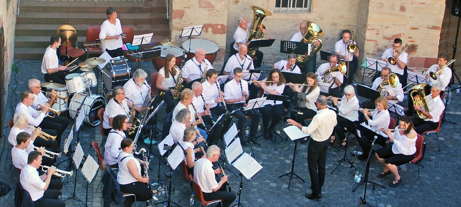 Das beste zum Schluss: Saisonabschlusskonzert der Stadtkapelle Heppenheim im Kurmainzer Amtshof, unter der Leitung ihres Dirigenten Wilco Grootenboer